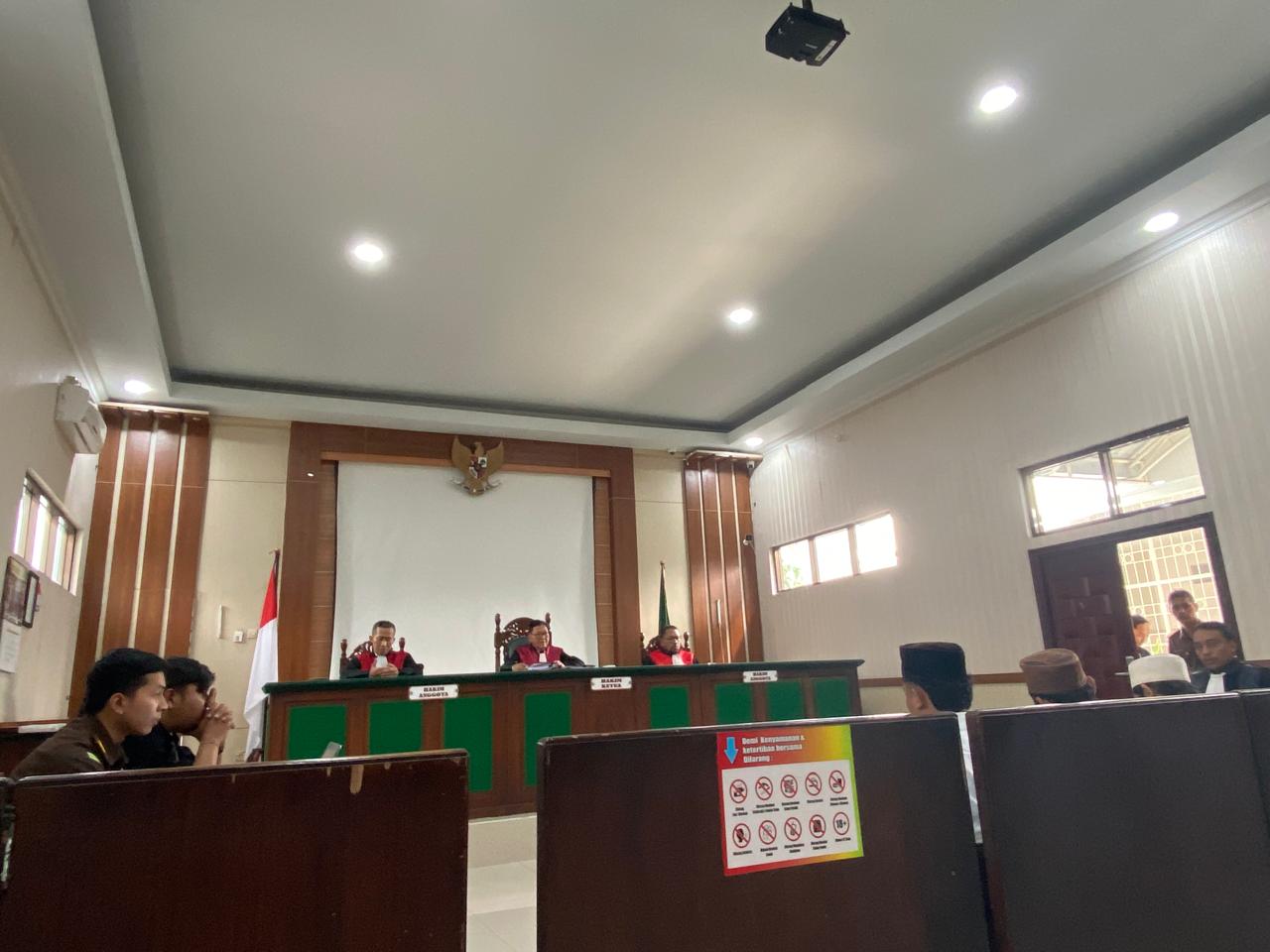 Dijerat Undang-undang yang Sudah Diubah, Gus Samsudin Minta Dibebaskan Gus Samsudin Menjalani Sidang di Pengadilan Negeri Blitar