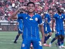 Horeee Arema FC Bertanding, Sekolah di Kota Blitar Belajar Lewat Daring Horeee Arema FC Bertanding, Sekolah di Kota Blitar Belajar Lewat Daring