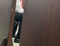 Samsudin Divonis Bebas, Takbir dan Sujud Syukur Warnai Persidangan Samsudin Divonis Bebas, Takbir dan Sujud Syukur Warnai Persidangan