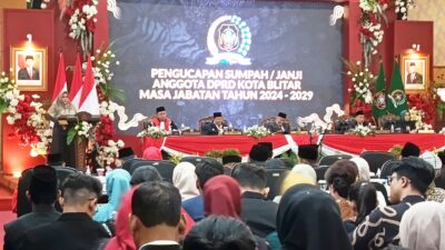 Hadiri Pelantikan Anggota DPRD, Wali Kota Blitar Bacakan Sambutan Mendagri 1c6b6919 8633 4547 afc3 c0709fabb2c4