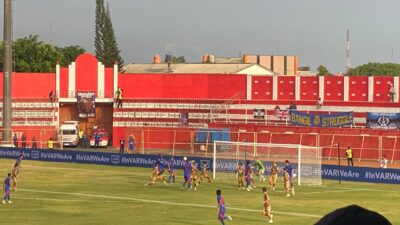 Arema FC vs Dewa United