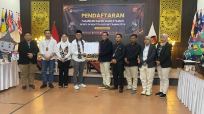 Pertama di Kota Blitar, Pasangan Milenial Mendaftar Sebagai Walikota dan Wakil Walikota Bakal Calon Walikota dan Wakil Walikota Blitar, Syauqul Muhibbin dan Elim Tyu Samba Mendaftar ke KPU Kota Blitar