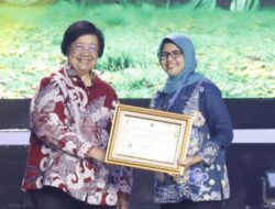 Pemkab Blitar Terima Penghargaan Pembinaan Program Kampung Iklim (PROKLIM) 2024 dari Menteri LH dan Kehutanan RI Pemkab Blitar Terima Penghargaan Pembinaan Program Kampung Iklim (PROKLIM) 2024 dari Menteri LH dan Kehutanan RI