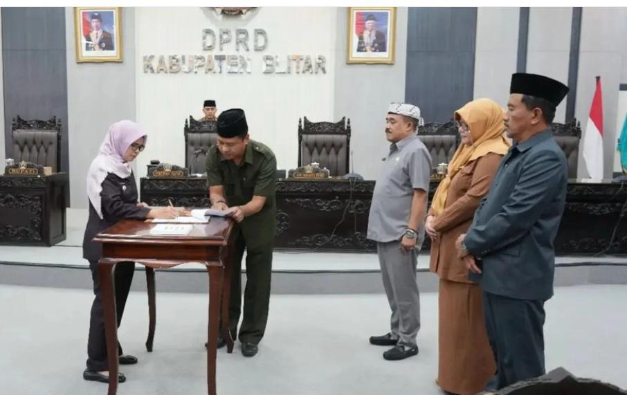DPRD Kabupaten Blitar Gelar Rapat Paripurna Perubahan KUA-PPAS 2024 DPRD Kabupaten Blitar Gelar Rapat Paripurna Perubahan KUA-PPAS 2024