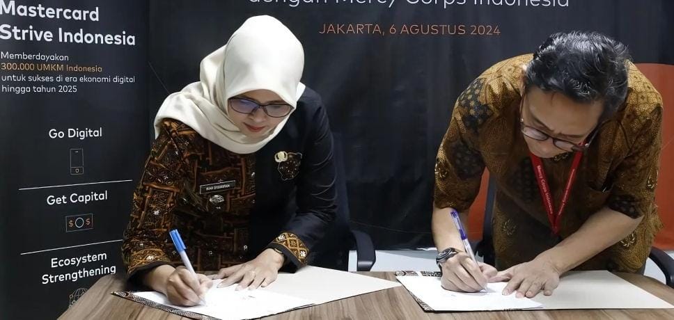 Rini Syarifah Bupati Blitar Mou Yayasan Mercy Corps Indonesia