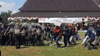 Simulasi Demontasi Sispamkota Pilkada 2024