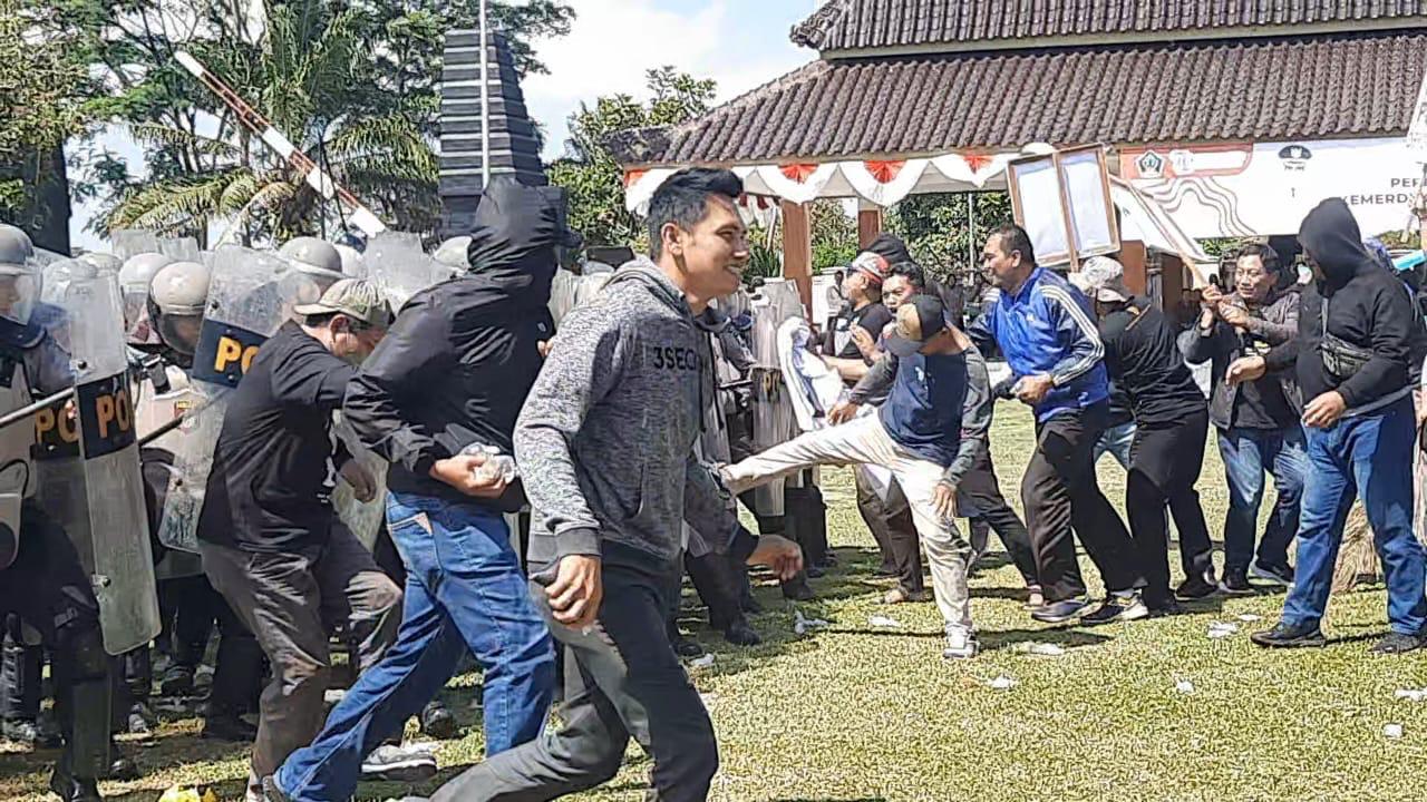 5 Indikator Kerawanan Pilkada 2024 Kota Blitar ilustrasi kericuhan