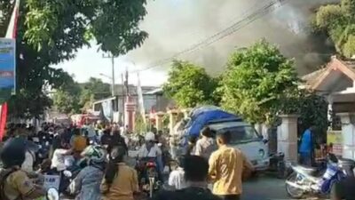 kebakaran gudang rongsok