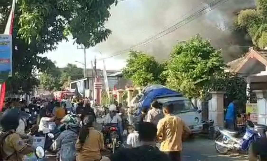 kebakaran gudang rongsok