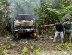 KKB Bunuh Warga Sipil dan Bakar Truk, 13 Orang dalam Pencarian KKB Bunuh Warga Sipil dan Bakar Truk, 13 Orang dalam Pencarian
