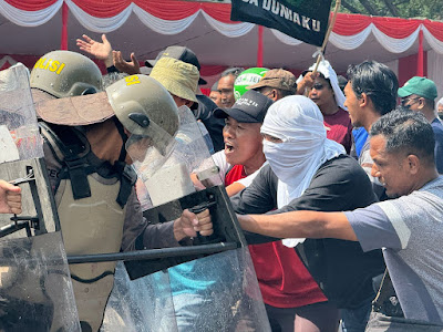 Simulasi Pengamanan Kerusuhan