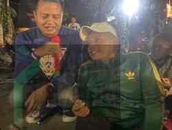 Kaji Beky Datangi Disabilitas yang Ingin Perubahan saat Nobar Timnas Indonesia di Mabes Pemenangan Kaji Beky Datangi Disabilitas yang Ingin Perubahan saat Nobar Timnas Indonesia di Mabes Pemenangan