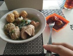 6 Rekomendasi Bakso Enak di Kota Blitar, yang Wajib Anda Buru 6 Rekomendasi Bakso Enak di Kota Blitar, yang Wajib Anda Buru