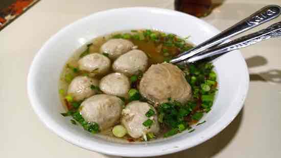 6 Rekomendasi Bakso Enak di Kota Blitar, yang Wajib Anda Buru Bakso Rejeki