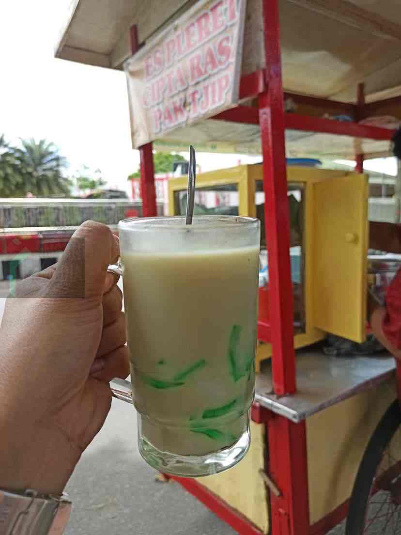 Minuman Khas Blitar yang Menggugah Selera, Wajib Anda Coba Es Pleret