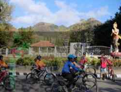 Disbudparpora Kota Kediri Gelar Fun Bike, Diikuti 1500 Peserta Finish Wisata Goa Selomangleng Disbudparpora Kota Kediri Gelar Fun Bike, Diikuti 1500 Peserta Finish Wisata Goa Selomangleng