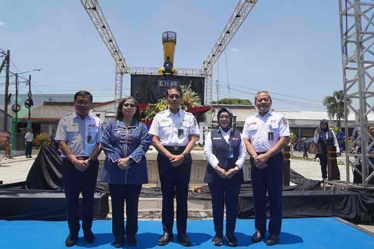 KAI Resmikan Monumen Lokomotif C 1140 Sebagai Hadiah Istimewa dalam HUT ke 79 PT KAI KAI Resmikan Monumen Lokomotif C 1140 Sebagai Hadiah Istimewa dalam HUT ke 79 PT KAI di Kediri