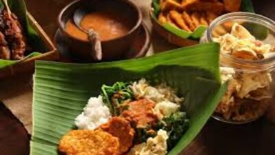 4 Tempat Makan Nasi Pecel Legendaris di Blitar
