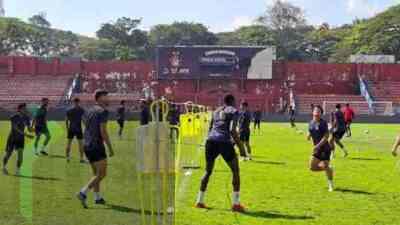 Waspadai Agretivitas Pemain Muda Barito Putera, Persik Kediri Boyong 23 Pemain Ke Bantul