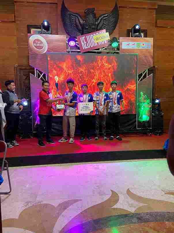 Atlet E-sport PUBG Kabupaten Blitar Raih Medali Perak Kejurprov Jatim Atlet E-sport PUBG Kabupaten Blitar Meraih Perak