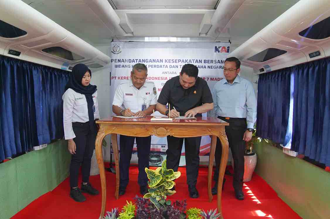 KAI Daop 7 Perkuat Pengamanan Aset Kerja Sama dengan Kejaksaan Negeri Tulungagung dan Kejaksaan Negeri Kabupaten Kediri Daop 7 Madiun Kerjasama Pengamanan Aset dengan Kejaksaan Negeri Tulungagung dan Kediri