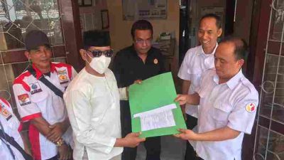 Mohammad Romdon Melaporkan KPU Kota Blitar ke Bawaslu Kota Blitar