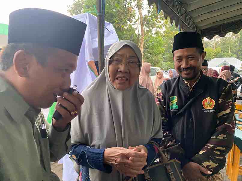 NU Punya Kriteria Bupati Blitar, Muslimat ajak NU All In Menangkan Rijanto-Beky dan Khofifah-Emil Nyai Hj Masluchi Saifulloh Ketua PC Muslimat Kabupaten Blitar
