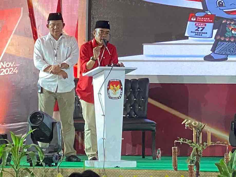 Politik Santun ala Bambang-Bayu, Tidak Ngegas di Debat Publik Pertama Paslon Nomor Urut 1 Pilwali Kota Blitar, Bambang Rianto-Bayu Setyo Kuncoro