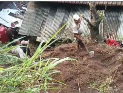 Longsor Tutup Akses 3 Desa dan Timpa Dapur Warga Pagerwojo, Blitar Longsor Tutup Akses 3 Desa dan Timpa Dapur Warga Pagerwojo, Blitar