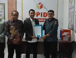Tim Kuasa Hukum Rizky Laporkan Paslon Rindu, Ini Alasannya Tim Kuasa Hukum Rizky Laporkan Paslon Rindu, Ini Alasannya