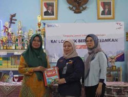 Tingkatkan Literasi, KAI Logistik Salurkan Lebih dari 1.000 Buku Tingkatkan Literasi, KAI Logistik Salurkan Lebih dari 1.000 Buku
