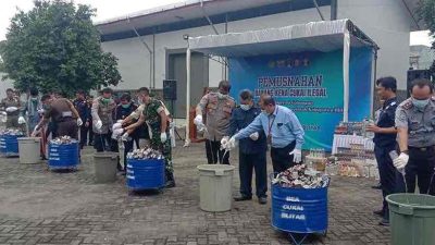Kantor Bea Cukai Blitar Musnahkan Rokok Ilegal Senilai Hampir Setengah Miliar Rupiah