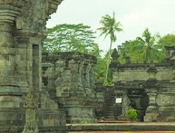 3 Rekomendasi Wisata Candi Tempat Bersejarah di Blitar 3 Rekomendasi Wisata Candi Tempat Bersejarah di Blitar