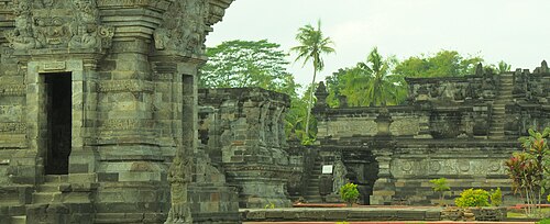 3 Rekomendasi Wisata Candi Tempat Bersejarah di Blitar Candi Penataran Candi yang Bercorak Hindu