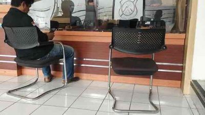 Handoko Pramono (55), warga Jalan Merapi Kelurahan Kepanjenlor Kecamatan Kepanjenkidul Kota Blitar melapor dugaan tindak pidana sesuai dengan pasal 167 jo pasal 335 ayat 1 KUHP