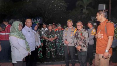 Kapolres Blitar Bersama Forkopimda Patroli Malam Natal Pastikan Keamanan dan Ketertiban Kapolres Blitar Bersama Forkopimda Patroli Malam Natal Pastikan Keamanan dan Ketertiban