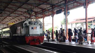 Selama Libur Panjang Imlek dan Isra Mi’raj 2025, 7 Ribu Lebih Penumpang Turun Stasiun Blitar Selama Libur Panjang Imlek dan Isra Mi’raj 2025, 7 Ribu Lebih Penumpang Turun Stasiun Blitar