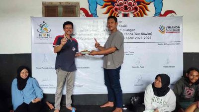 Vinanda-Gus Qowim Menang Pilwali Kota Kediri Koordinator KPK Gelar Tasyakuran Koordinator KPK Gelar Tasyakuran Vinanda-Gus Qowim Menang Pilwali Kota Kediri