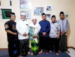 Kyai Kharismatik Suyuti Toha Dukung dan Doakan Gus Farkhan Menjadi Pengganti Gus Miftah Kyai Kharismatik Suyuti Toha Dukung dan Doakan Gus Farkhan Menjadi Pengganti Gus Miftah