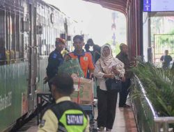 Mau Liburan Nataru, Buruan Checkout Tiket Kereta Api Daop 7 Tinggal Segini Mau Liburan Nataru, Buruan Checkout Tiket Kereta Api Daop 7 Tinggal Segini