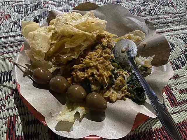 3 Pecel Khas Kediri yang Wajib Anda Coba, Ada Suasana Malam yang Mempesona Pecel Tumpang Jalan Dhono Kediri