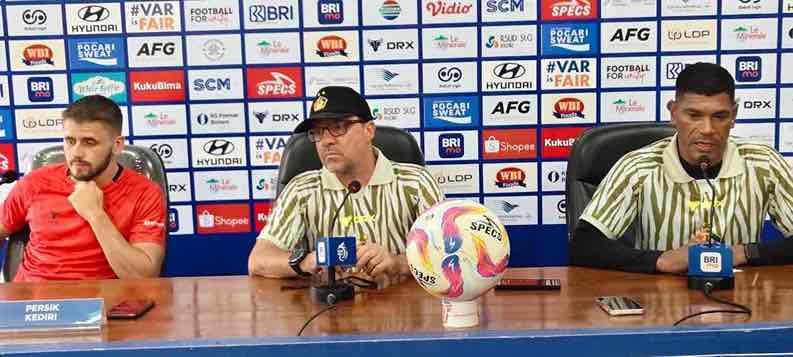 Pelatih Persik Kediri Marcelo Rospide