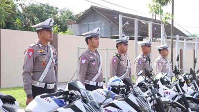 Satlantas Polres Blitar Mengikuti Apel Persiapan Operasi Lilin Semeru Menjelang Natal dan Tahun Baru