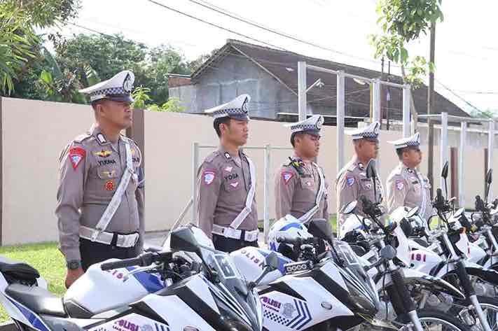 Satlantas Polres Blitar Mengikuti Apel Persiapan Operasi Lilin Semeru Menjelang Natal dan Tahun Baru