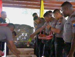 Siswa Bintara Latja Polisi Asal Papua Ziarah ke Makan Bung Karno Siswa Bintara Latja Polisi Asal Papua Ziarah ke Makan Bung Karno
