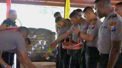 Siswa Bintara Latja Polisi Asal Papua Ziarah ke Makan Bung Karno