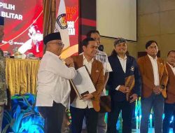Sah, KPU Kabupaten Blitar Tetapkan Rijanto-Beky Bupati dan Wakil Bupati Blitar 2025-2030 Sah, KPU Kabupaten Blitar Tetapkan Rijanto-Beky Bupati dan Wakil Bupati Blitar 2025-2030