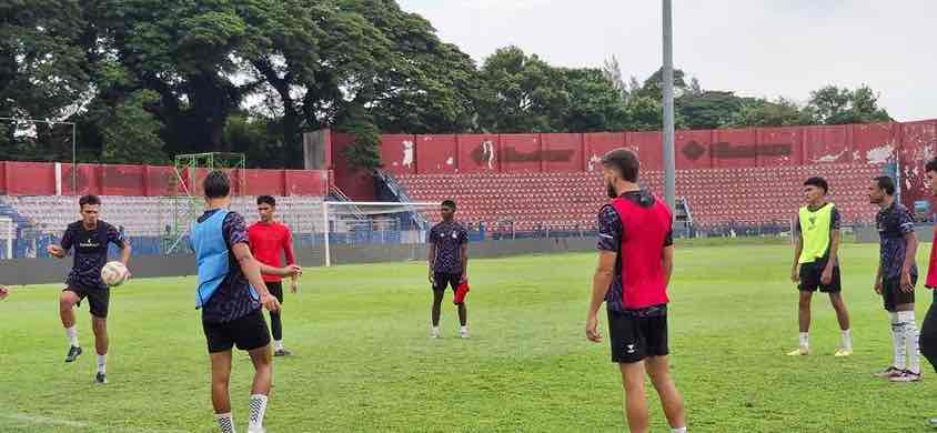 Lawan Tim Zona Papan Bawah, Persik Kediri Ogah Anggap Remeh PSS Sleman Persik Kediri Mempersiapkan Tim Menjamu PSS Sleman