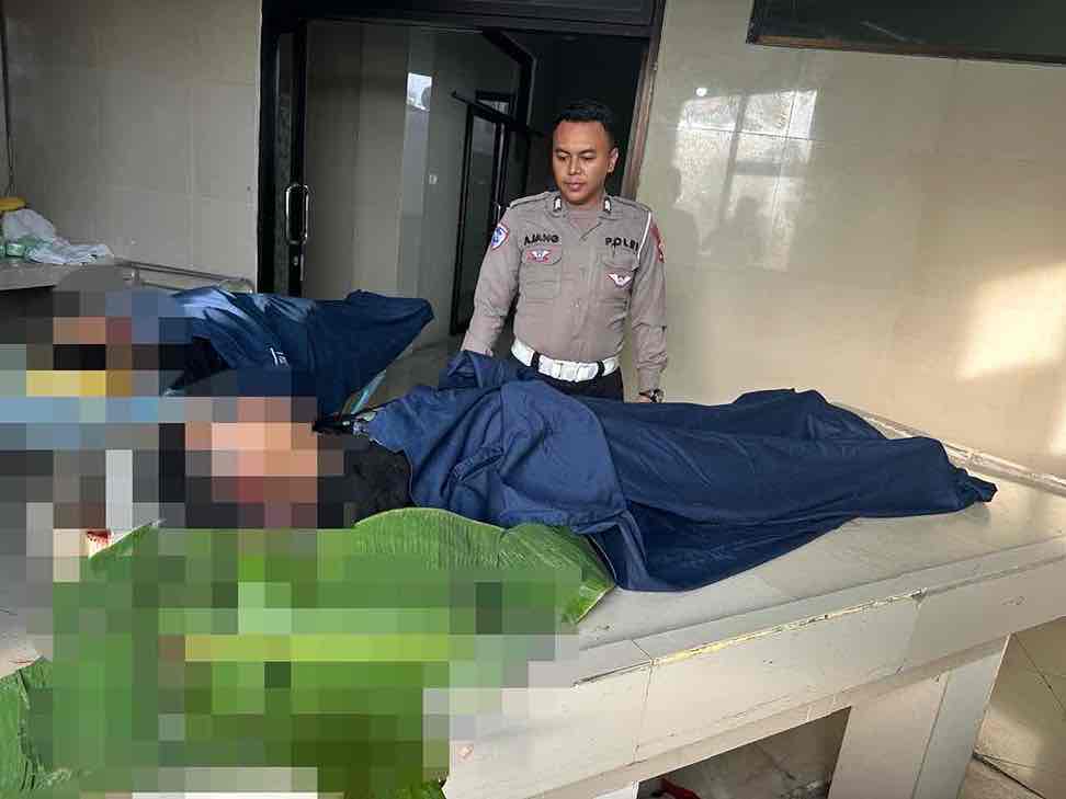 Remaja di Blitar Kendarai Motor Bocengan 3 Terlibat Laka MD 2 Jenazah MP dan YRP Korban Laka Tunggal di Jalan Umum Kelurahan Kelipang, Kecamatan Sutojayan Kabupaten Blitar