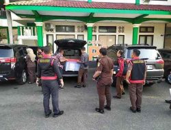Dugaan Korupsi PADM Terus Bergulir, Kejaksaan Kabupaten Blitar Geledah Kantor PUPR selama 3 Jam Dugaan Korupsi PADM Terus Bergulir, Kejaksaan Kabupaten Blitar Geledah Kantor PUPR selama 3 Jam